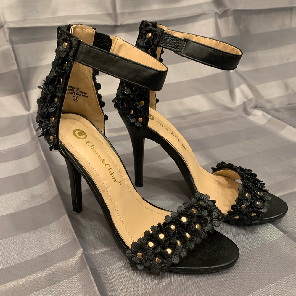 Womens Chase & Chloe heels